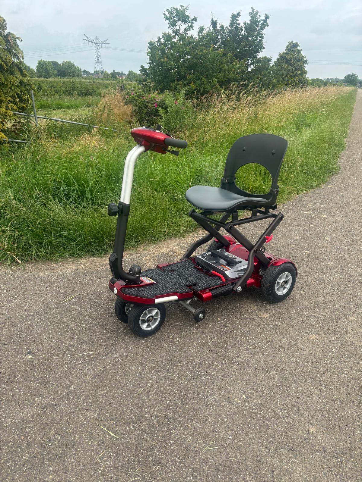 Mango Bobby opvouwbare scootmobiel in nette staat, Ophalen, 10 km/u of minder, Zo goed als nieuw, Mango