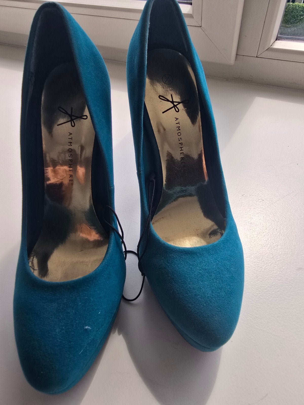 Nieuwe turquoise Atmosphere pumps maat 38 met klein vlekje, Overige kleuren, Nieuw, Ophalen of Verzenden, Pumps