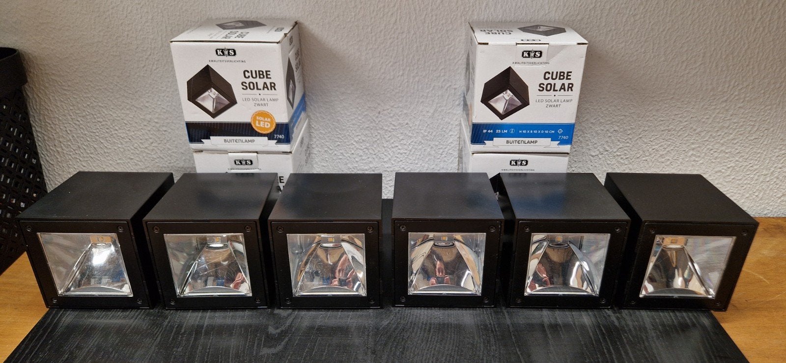 KS Cuba Solar lampjes 10x10x10 cm zwart IP44 (6 stuks), Tuin en Terras, Zonne-energie, Gebruikt, Licht-donker-sensor, Wandlamp
