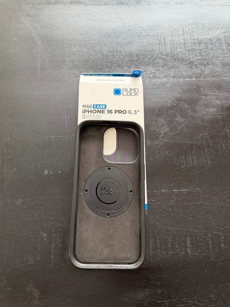 Quadlock MAG case Iphone 16 Pro, Telecommunicatie, Mobiele telefoons | Hoesjes en Frontjes | Apple iPhone, Zo goed als nieuw, Quad Lock