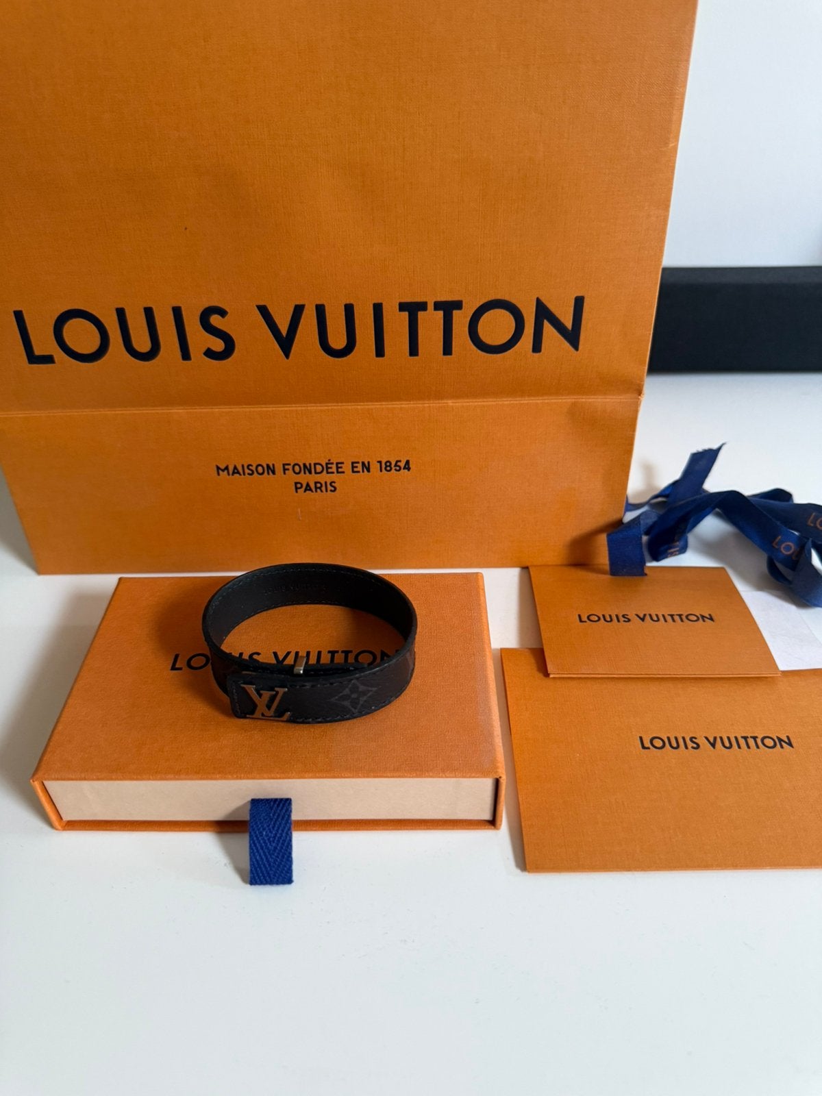 Louis Vuitton Slim Bracelet, Ophalen of Verzenden, Zo goed als nieuw, Zwart, Leer