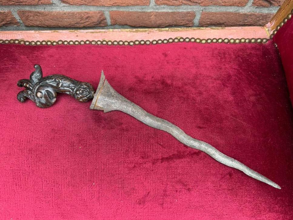 antieke kris met kaketoe greep, Ophalen of Verzenden