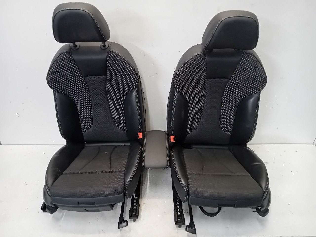Interieur Audi A3, Auto-onderdelen, Onderdelen@venauto.nl, Van der Ven Autorecycling B.V., Gebruikt, Ettenseweg 76, 4706 PB Roosendaal, The Netherlands