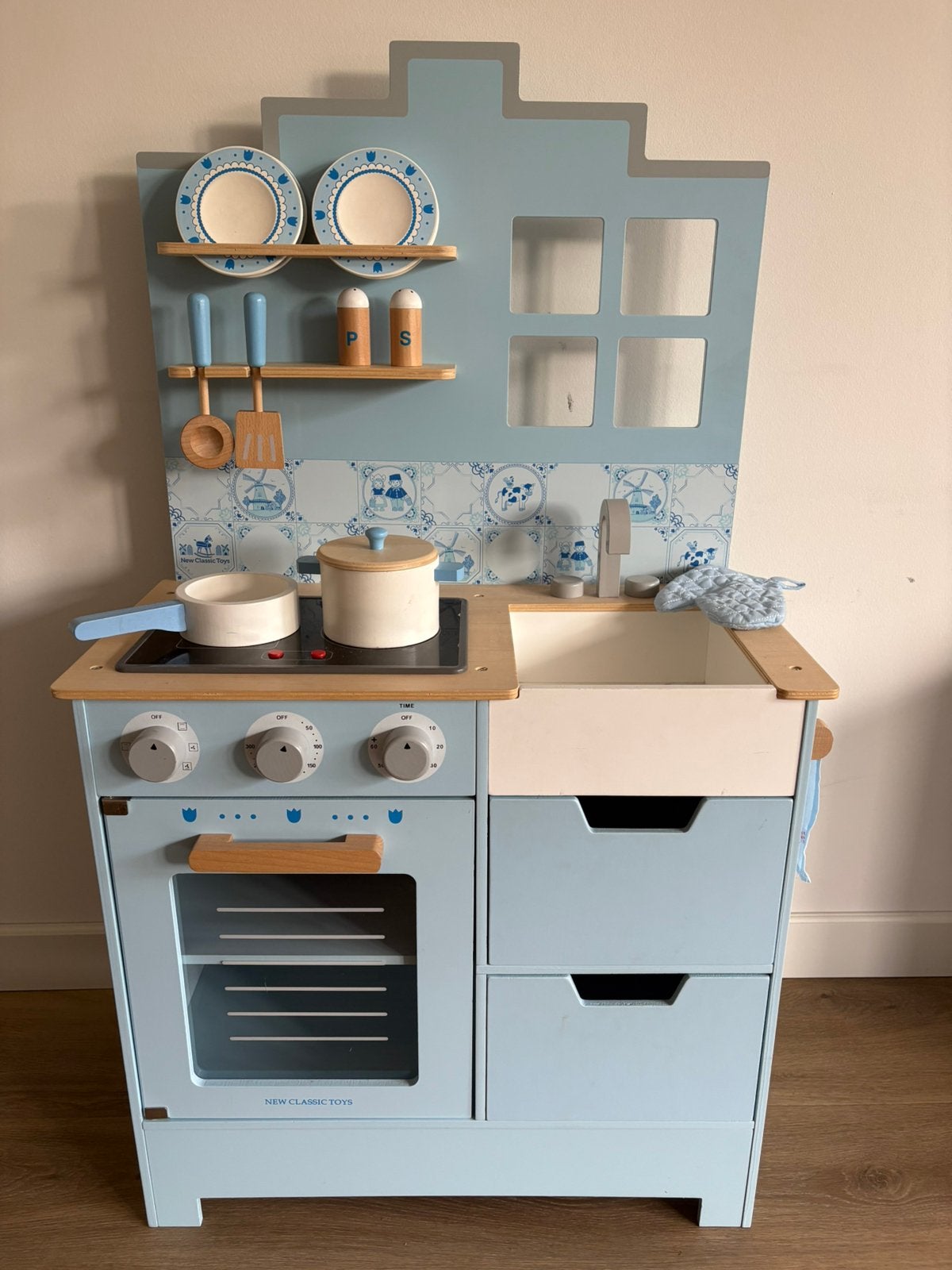 New Classic Toys Houten Speelkeuken Delfts Blauw, Ophalen, Zo goed als nieuw, Hout, Speelkeuken