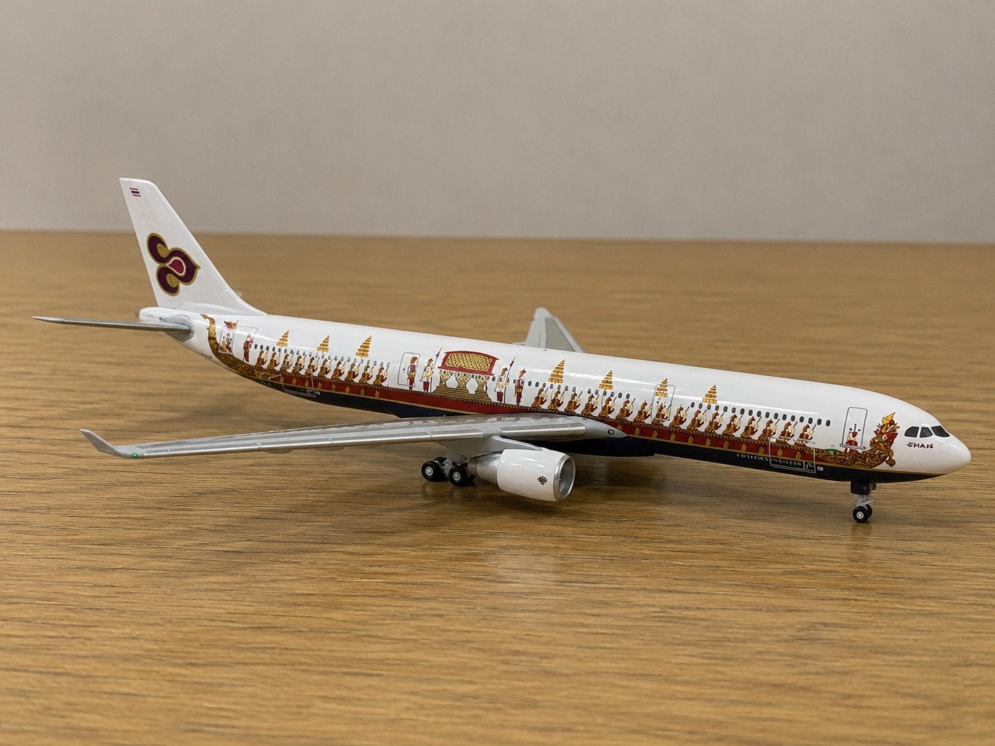 Thai Airways Airbus A330 modelvliegtuig Herpa 1:500, Verzenden, Zo goed als nieuw, Schaalmodel