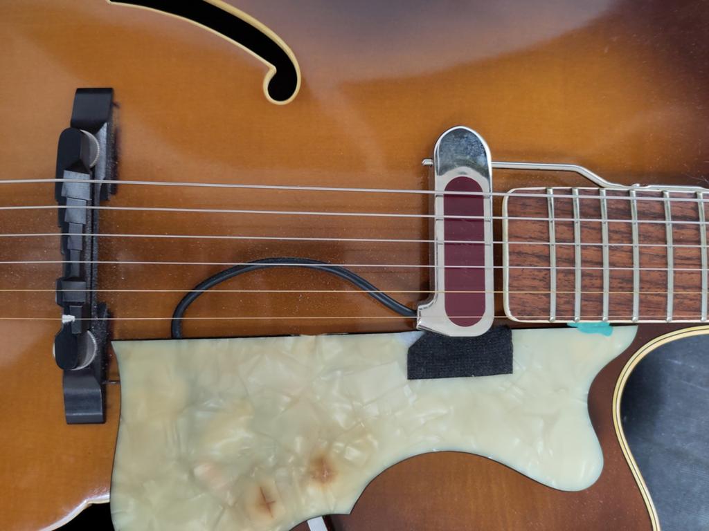 Hofner Archtop met DeArmond pickup, Ophalen of Verzenden, Gebruikt, Overige typen, Met (piezo-)element
