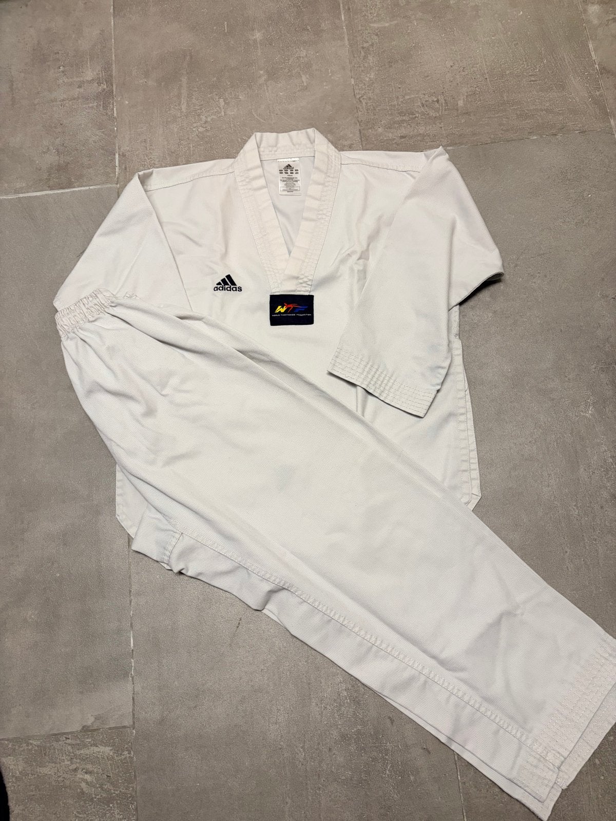 Adidas Taekwondo pak maat 180, gebruikt, Groter dan maat XL, Gebruikt, Taekwondo, Vechtsportpak