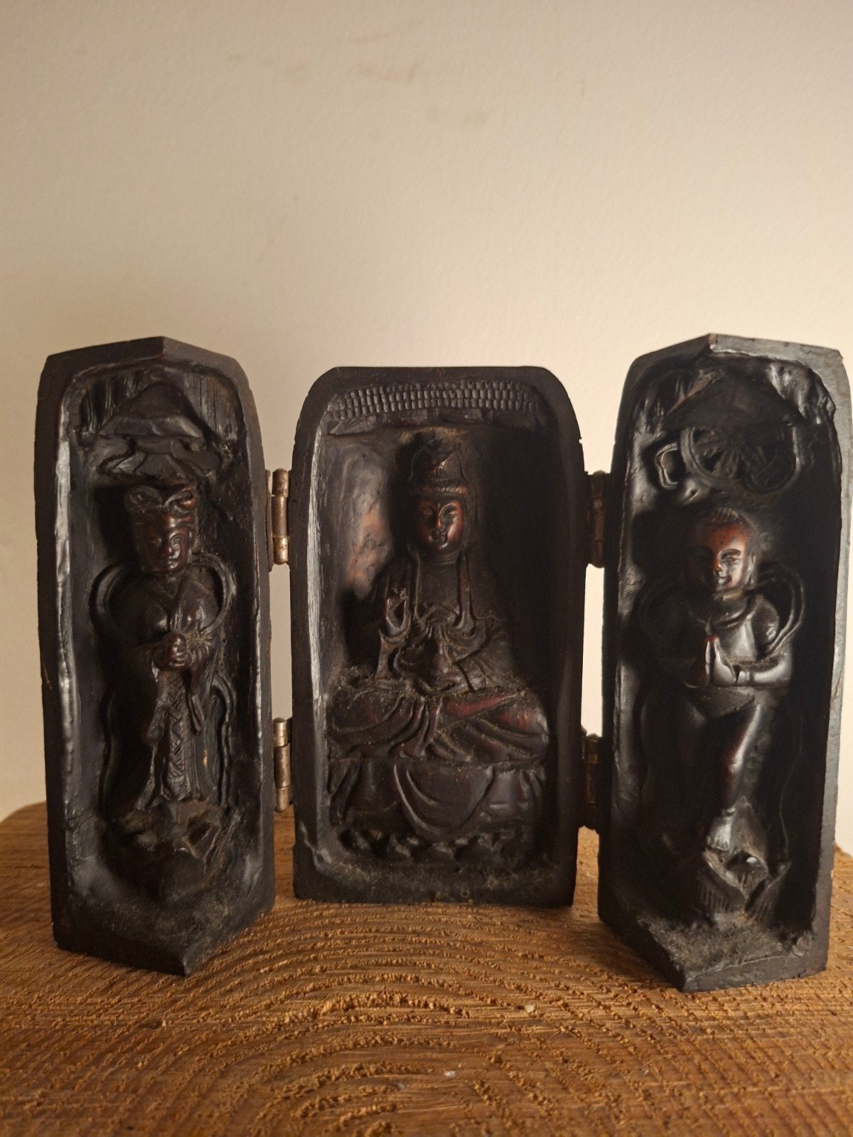 Reisaltaartje met Guan Yin -China- 2e helft 20e eeuw, Ophalen of Verzenden