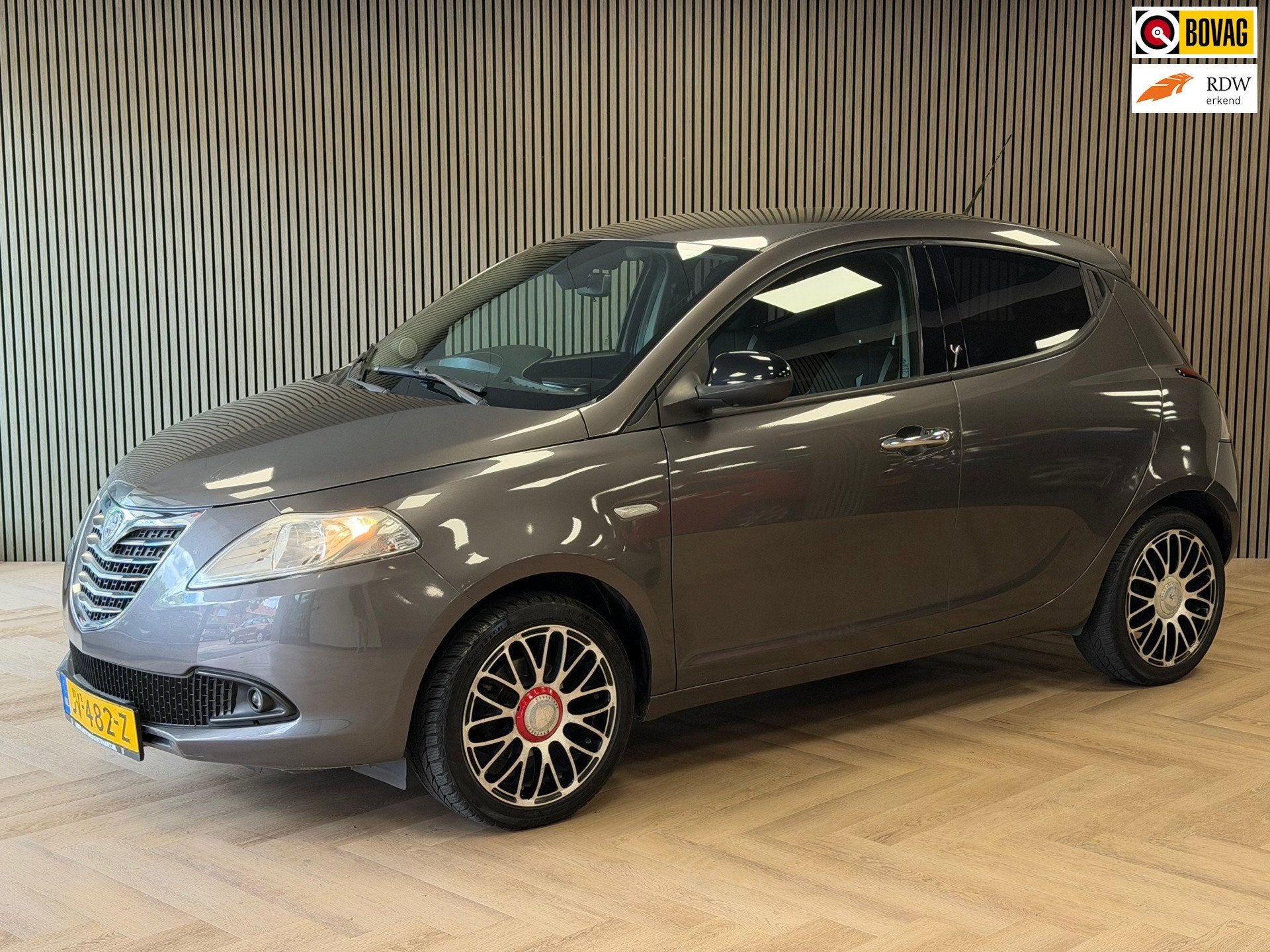 Lancia Ypsilon 1.2 Platinum AIRCO PDC ELEKTR. RAMEN START/ST, Auto's, Voorwielaandrijving, Euro 5, Stof, Gebruikt