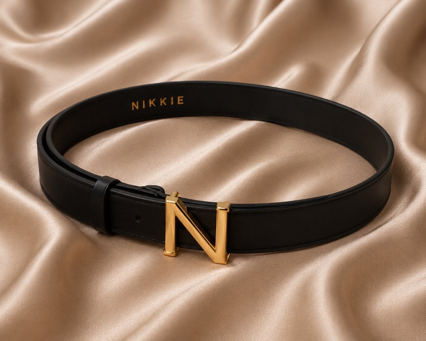 Originele NIKKIE leren riem zwart goud maat L 110 cm, Kleding | Dames, Ophalen of Verzenden, Zo goed als nieuw, Zwart, 100 cm of meer