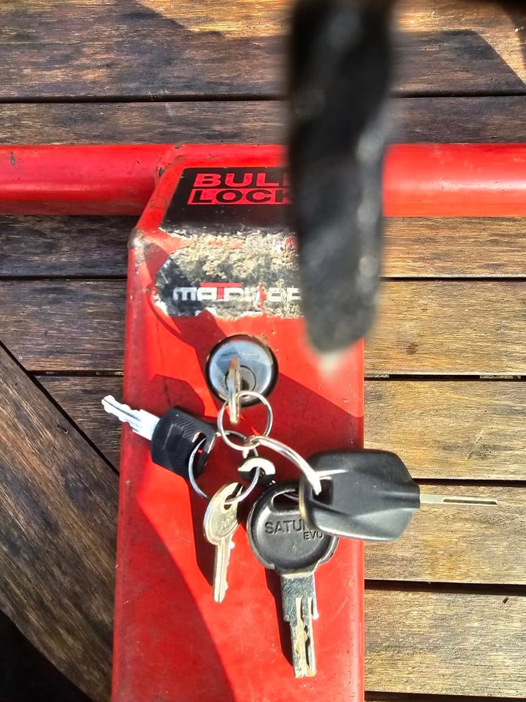 Bull lock voor de bus, Ophalen