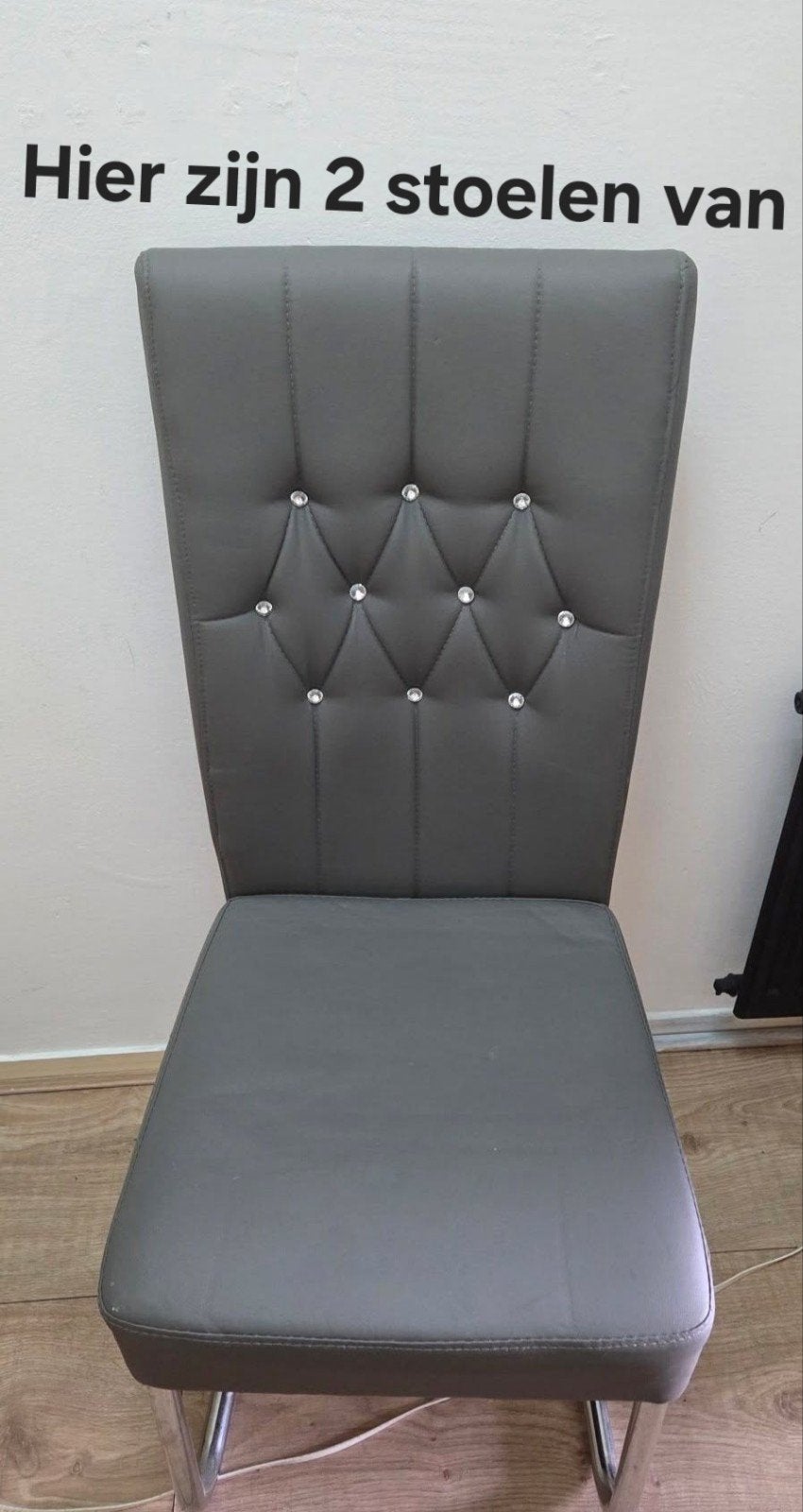 Stijlvolle eetkamerstoelen - Grijs en Zwart, Modern, Klassiek, Gebruikt, Ophalen of Verzenden, Grijs