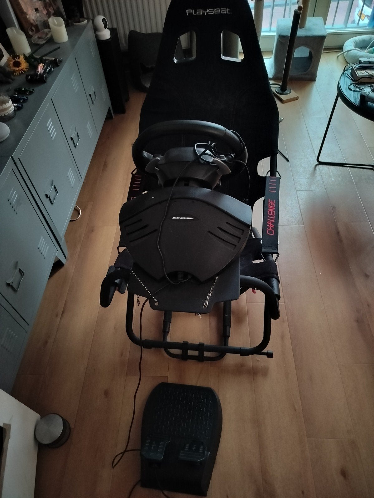 ≥ Playseat Challenge met Thrustmaster T300RS GT en F1 games