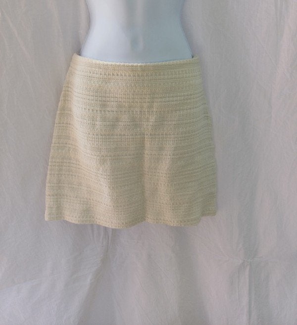 Aparte cremekleurige rok mt 42 merk H&M, Kleding | Dames, Rokken, Zo goed als nieuw, Maat 42/44 (L), Wit, Onder de knie, Ophalen of Verzenden
