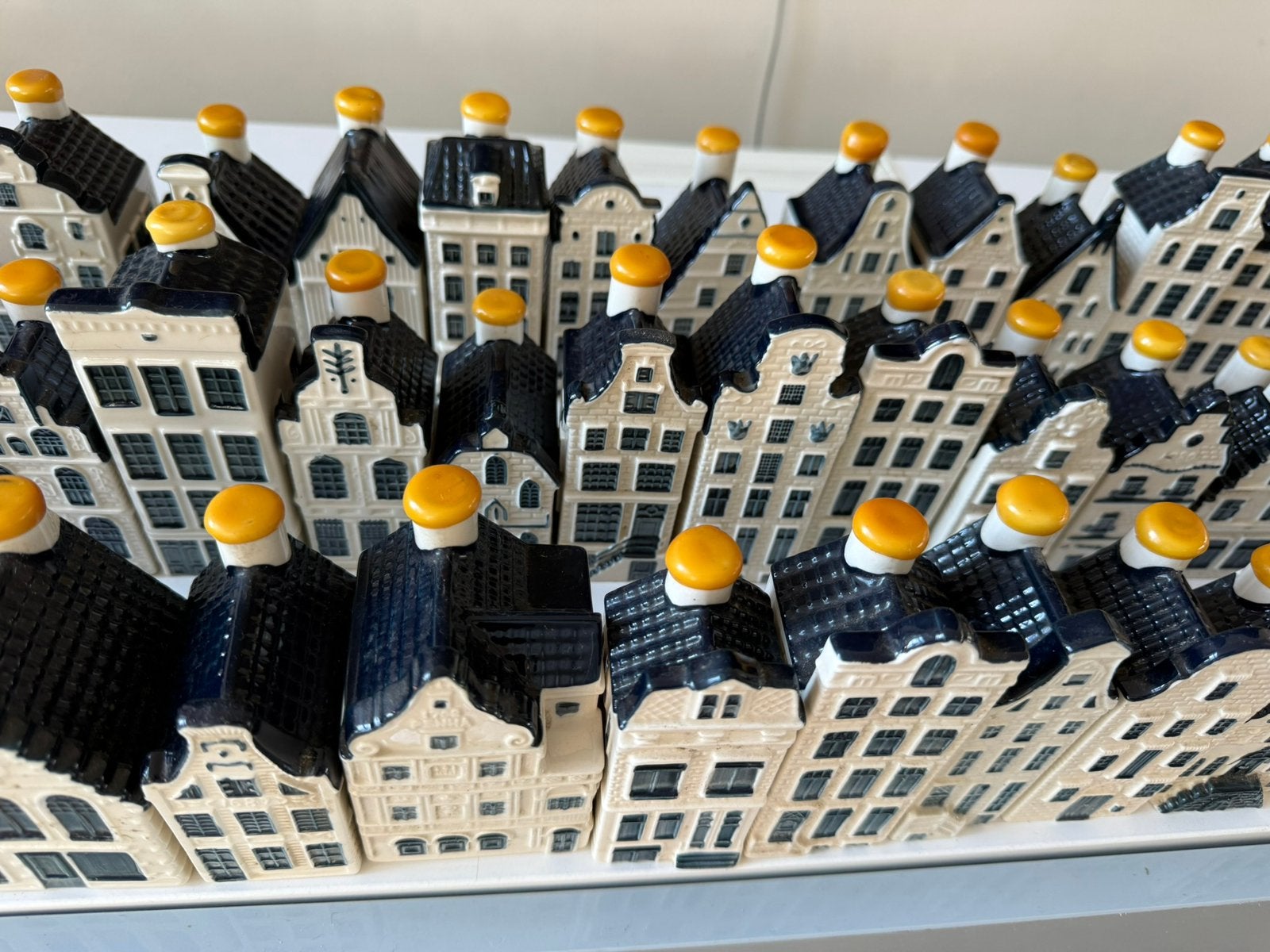 KLM huisjes, Ophalen of Verzenden, Zo goed als nieuw, Gevuld