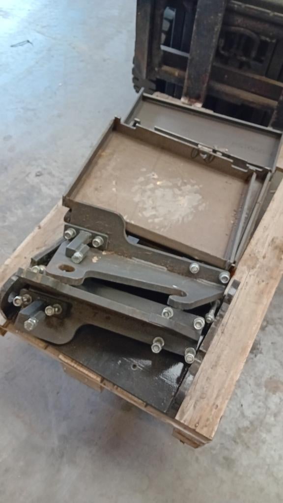 knikmops  km 90 100 130 250 aanspanning koppeling plaat, Doe-het-zelf en Verbouw, Gereedschap | Machine-onderdelen en Toebehoren