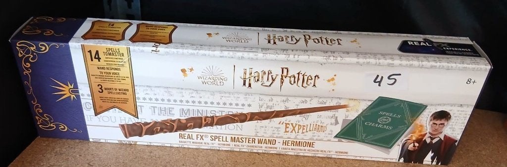 Mooie nieuwe originele Harry Potter wand Hermelien Griffel,, Verzamelen, Harry Potter, Ophalen of Verzenden, Nieuw, Replica
