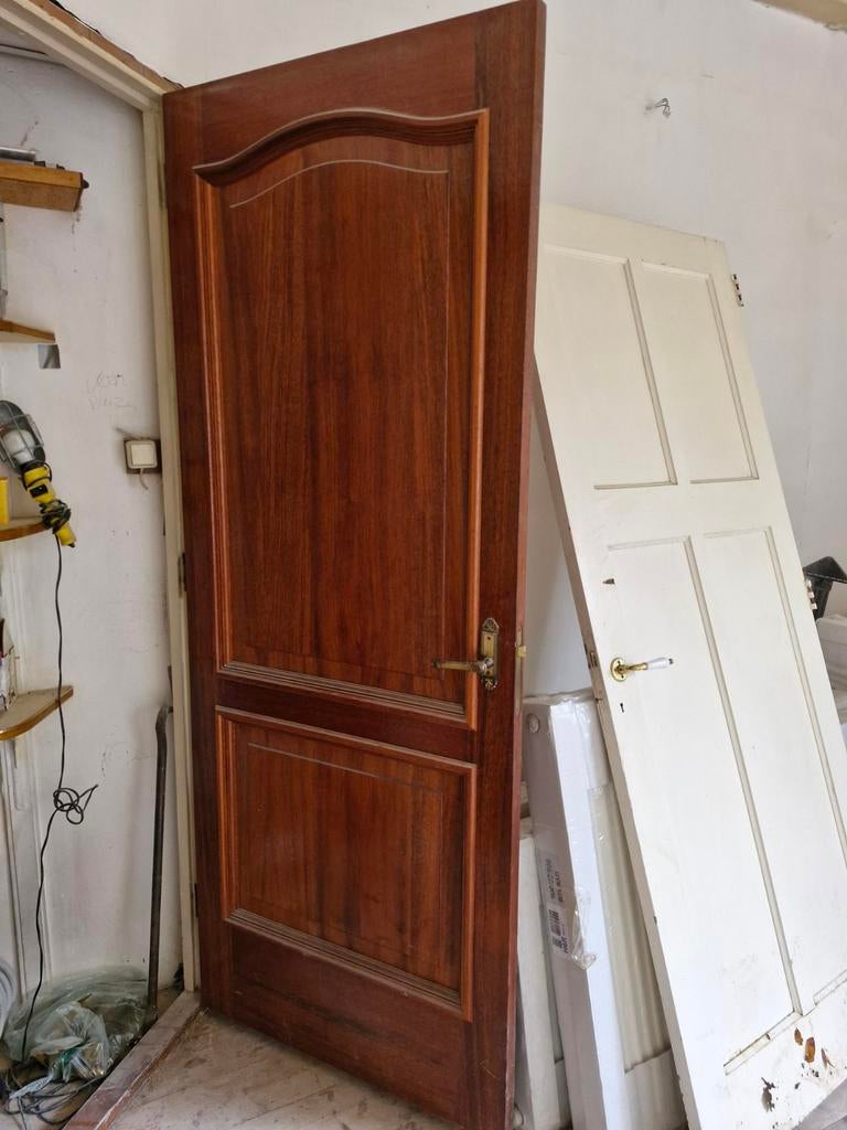 Massieve houten binnendeur met klassiek beslag, Ophalen, Binnendeur, 200 tot 215 cm