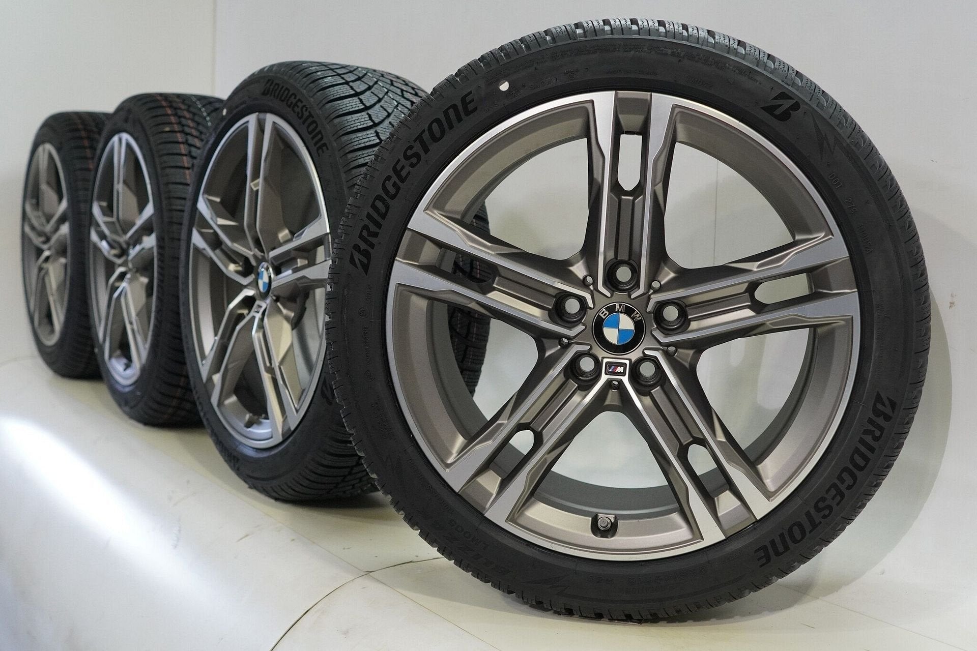 18” BMW 1 serie F40 F41 2 serie 556M velgen + Winterbanden, Auto-onderdelen, Gebruikt, -, -, Banden en Velgen