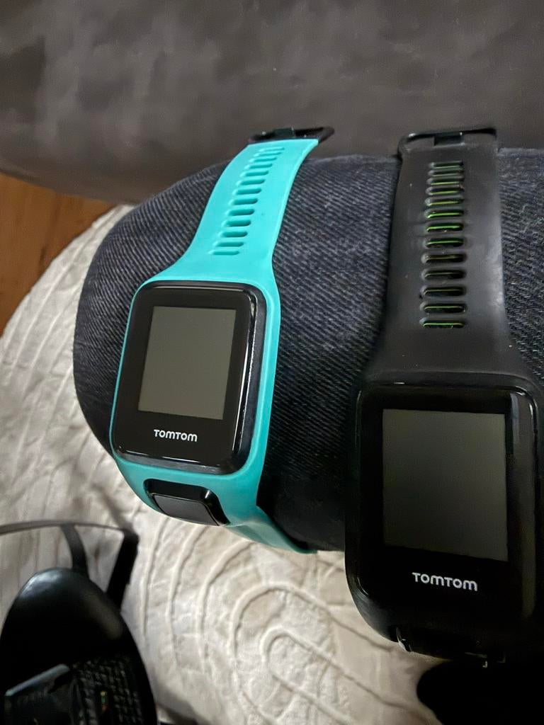 2x TomTom Hardloophorloge - Perfect voor de sporter!, Zwart, Ophalen of Verzenden, Waterdicht, Afstand