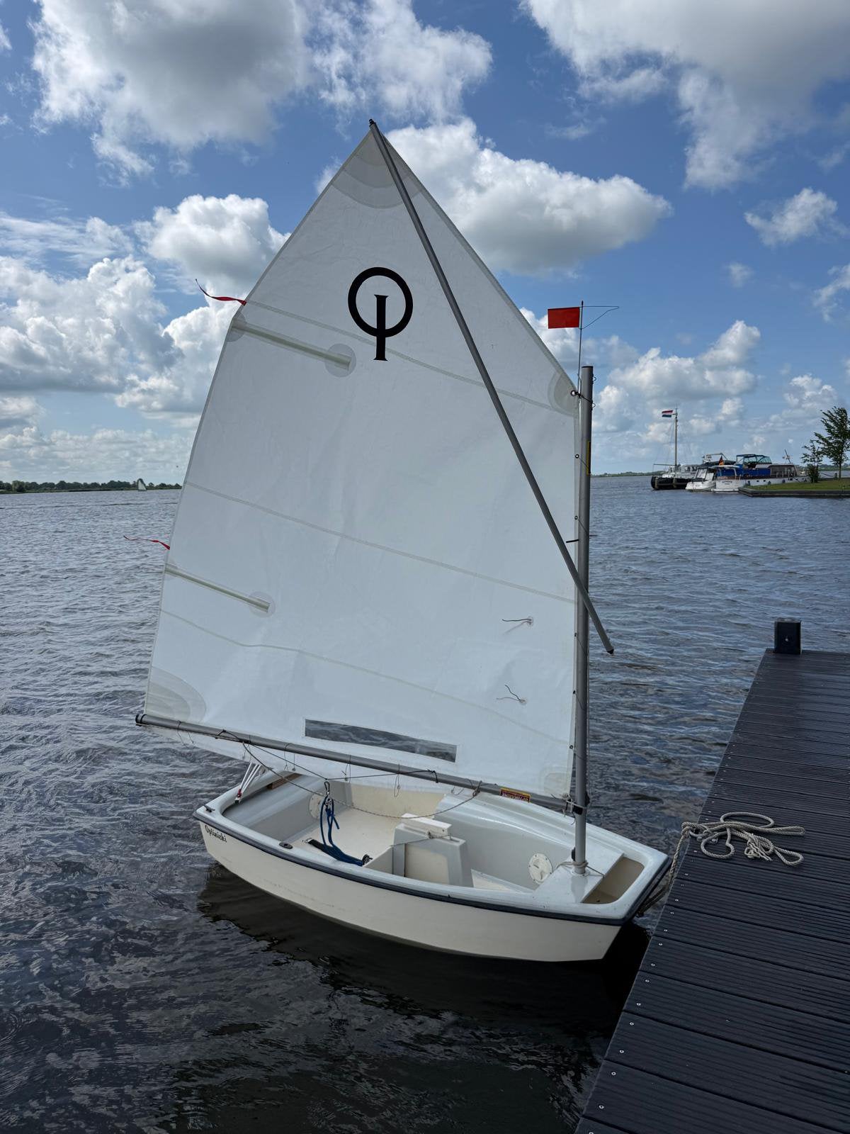Optimist met nieuw zeil - klaar om weg te varen, Watersport en Boten, Ophalen of Verzenden, Gebruikt, Overige typen, Minder dan 15 m²