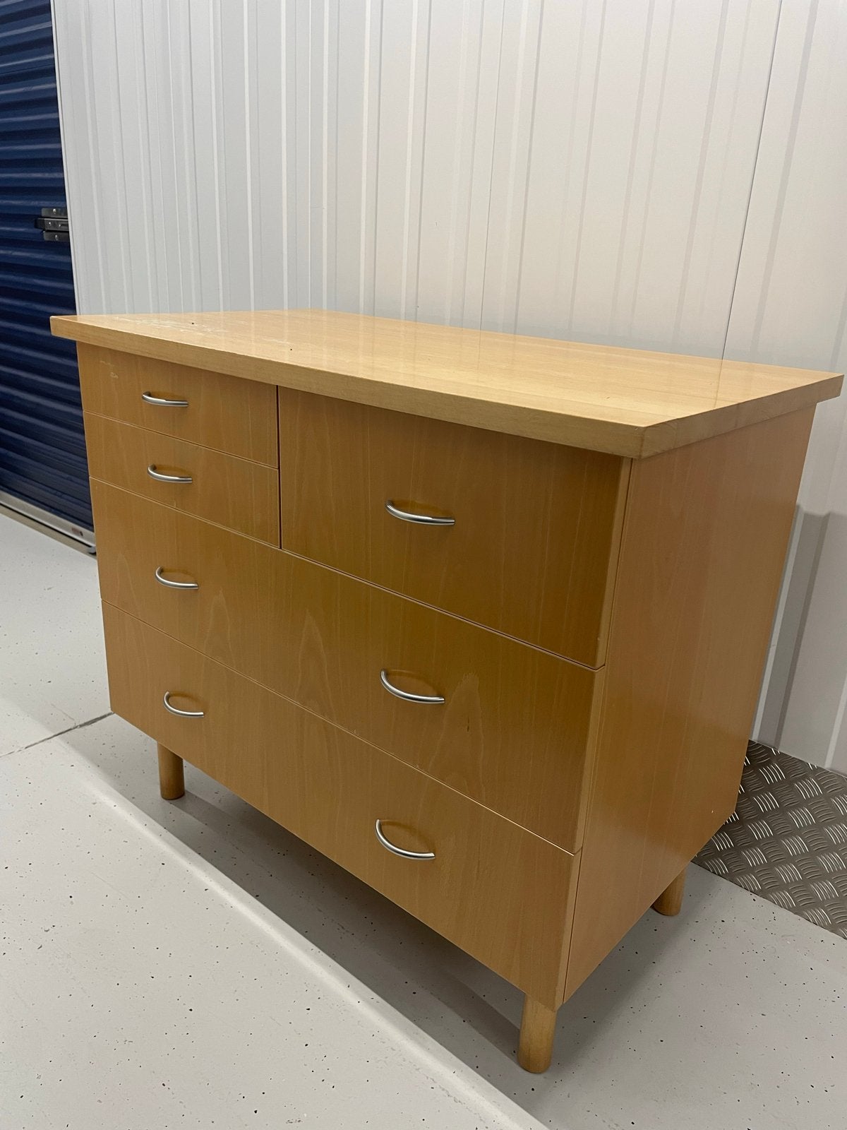 Hoge vintage commode, Kinderen en Baby's, Kinderkamer | Commodes en Kasten, Ophalen, 50 tot 70 cm, 90 tot 105 cm, 100 cm of meer