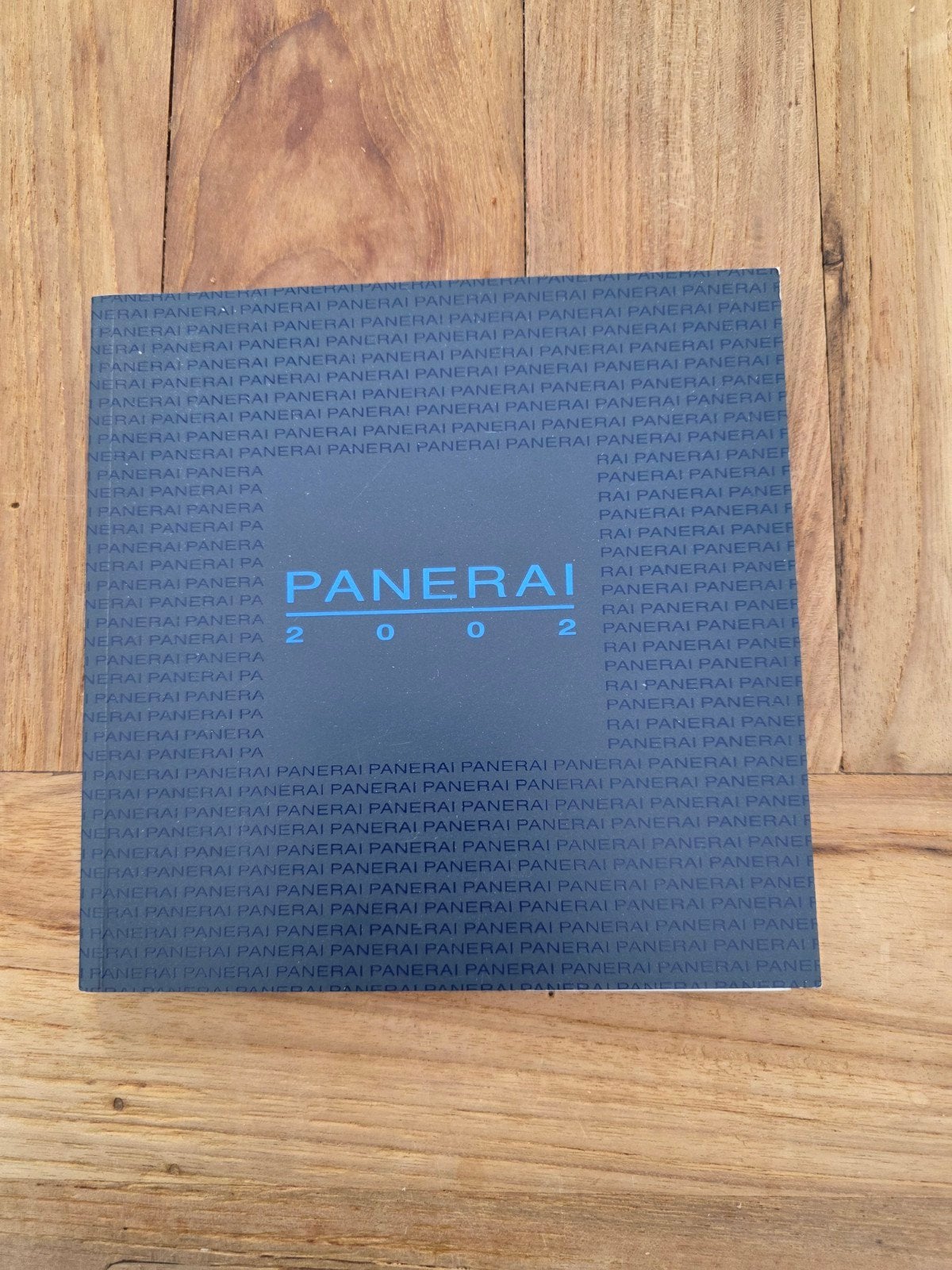 Panerai Prijslijst 2002/2003 - Zeldzaam Horloge Catalogus, Ophalen of Verzenden, Zo goed als nieuw, Catalogus