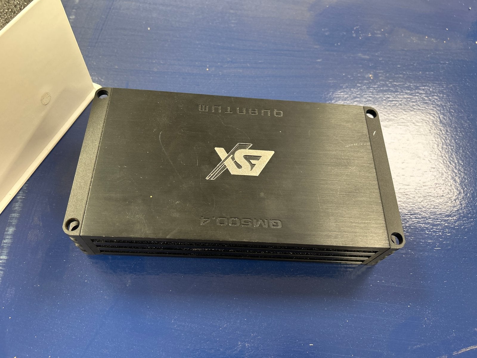 ESX Quantum GM500.4 4-kanaals Klasse D Versterker, Overige merken, Overige systemen, Ophalen of Verzenden, Zo goed als nieuw