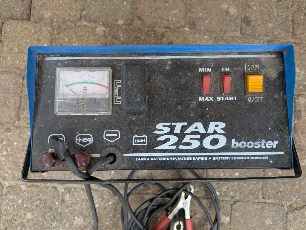 Accu lader booster, Ophalen of Verzenden, Gebruikt