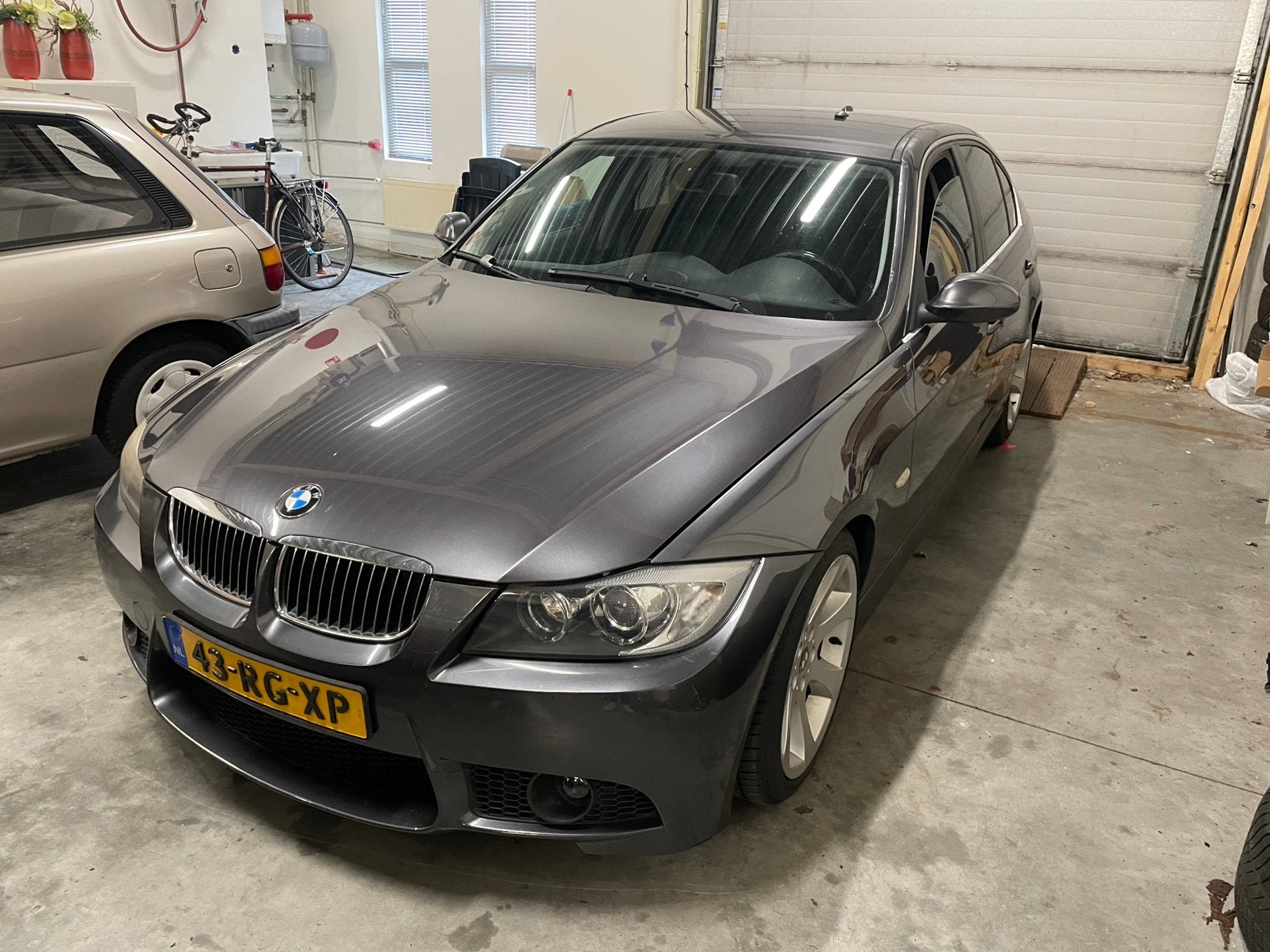 Sportieve bmw 325i. In goede staat., Auto's, Automaat, Zwart, 218 pk, 3-Serie