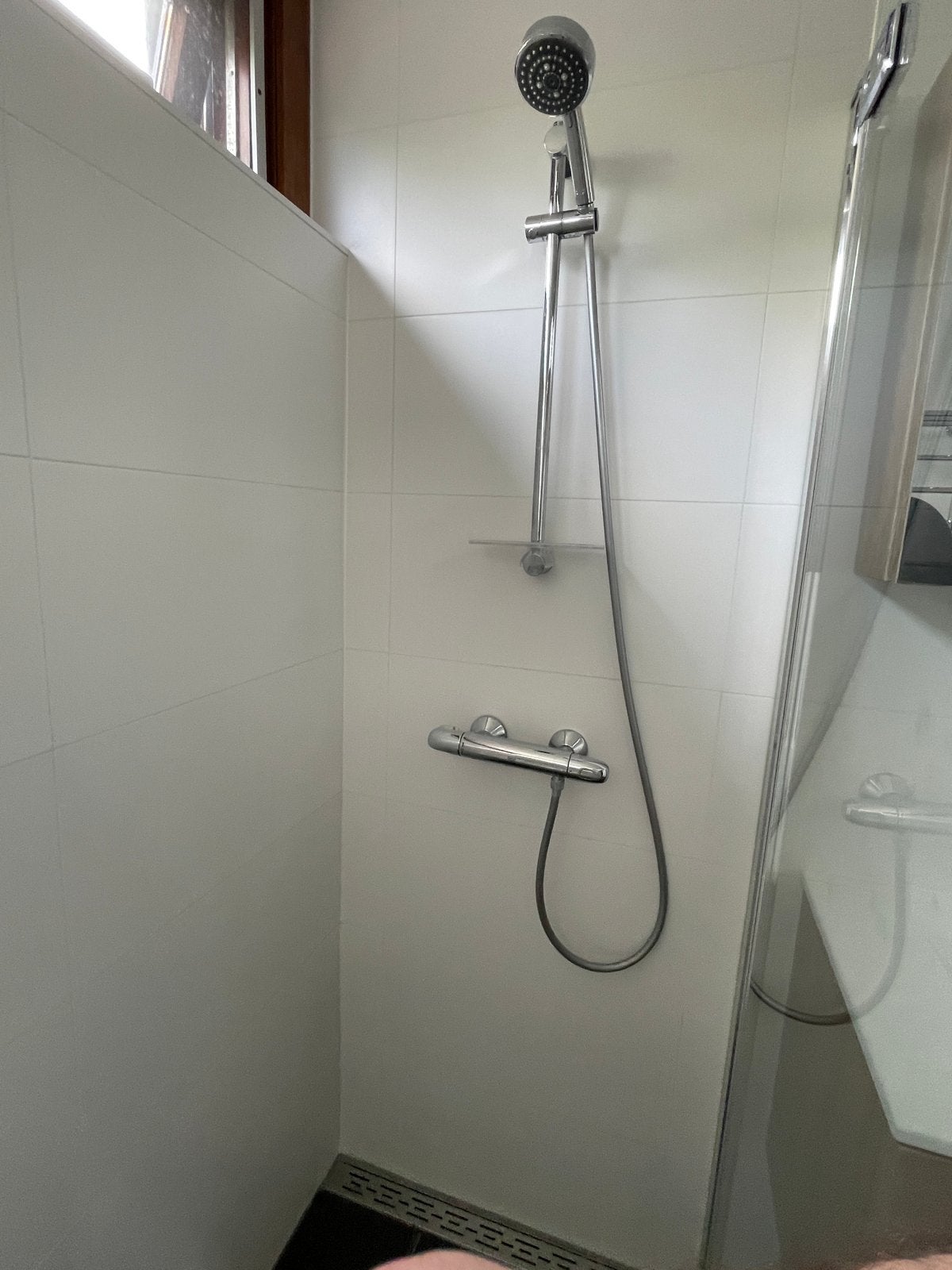 Doucheset met thermostaatkraan en handdouche, Ophalen, Zo goed als nieuw, Chroom, Douche