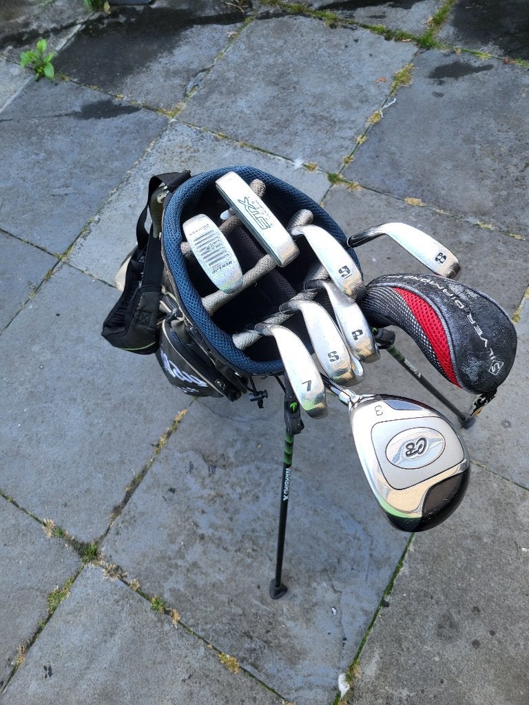 Foto 5 van Rechtshandige beginners golfset of oefenset voor op de baan