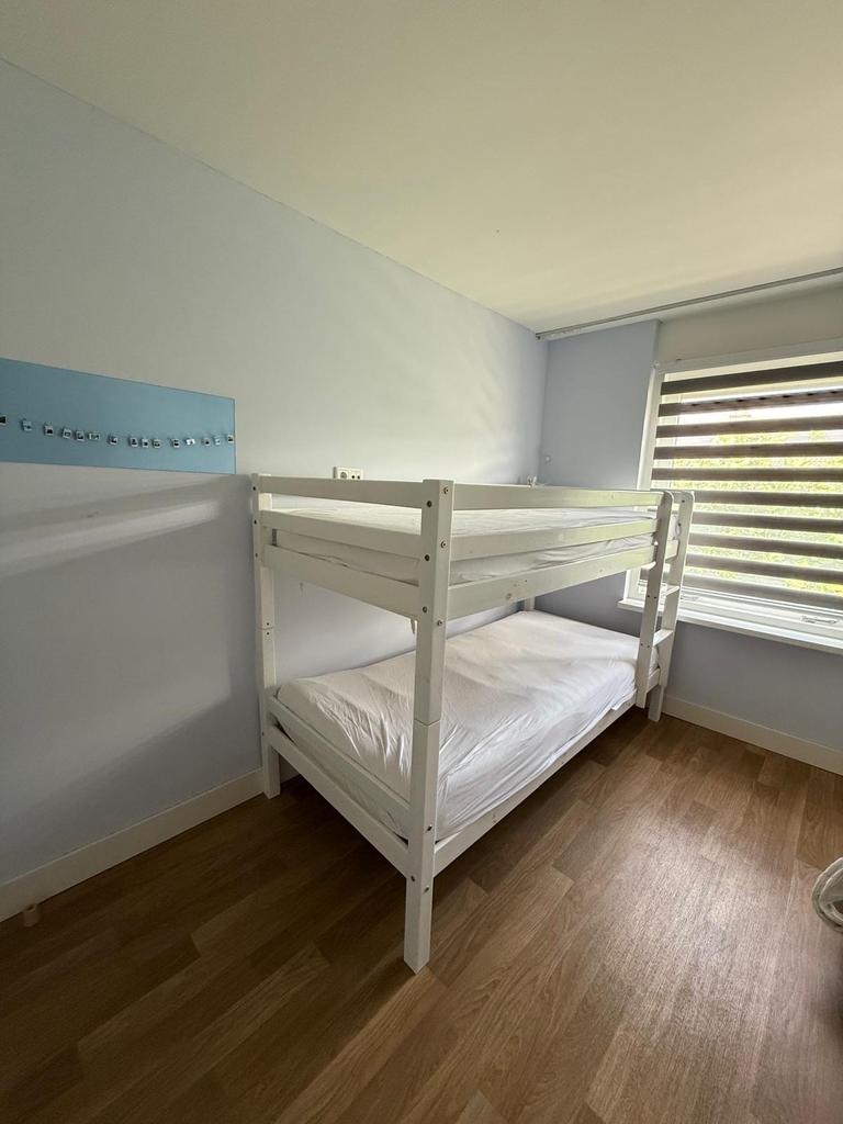 Stapelbed in uitstekende staat, Ophalen, 90 cm, Eenpersoons, Zo goed als nieuw