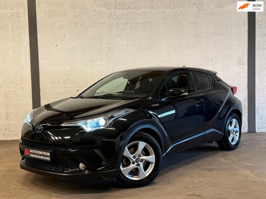 Toyota C-HR 1.8 Hybrid Navi|Carplay|Camera|Cruise|Dealer Ond, Stof, Gebruikt, Zwart, Zwart