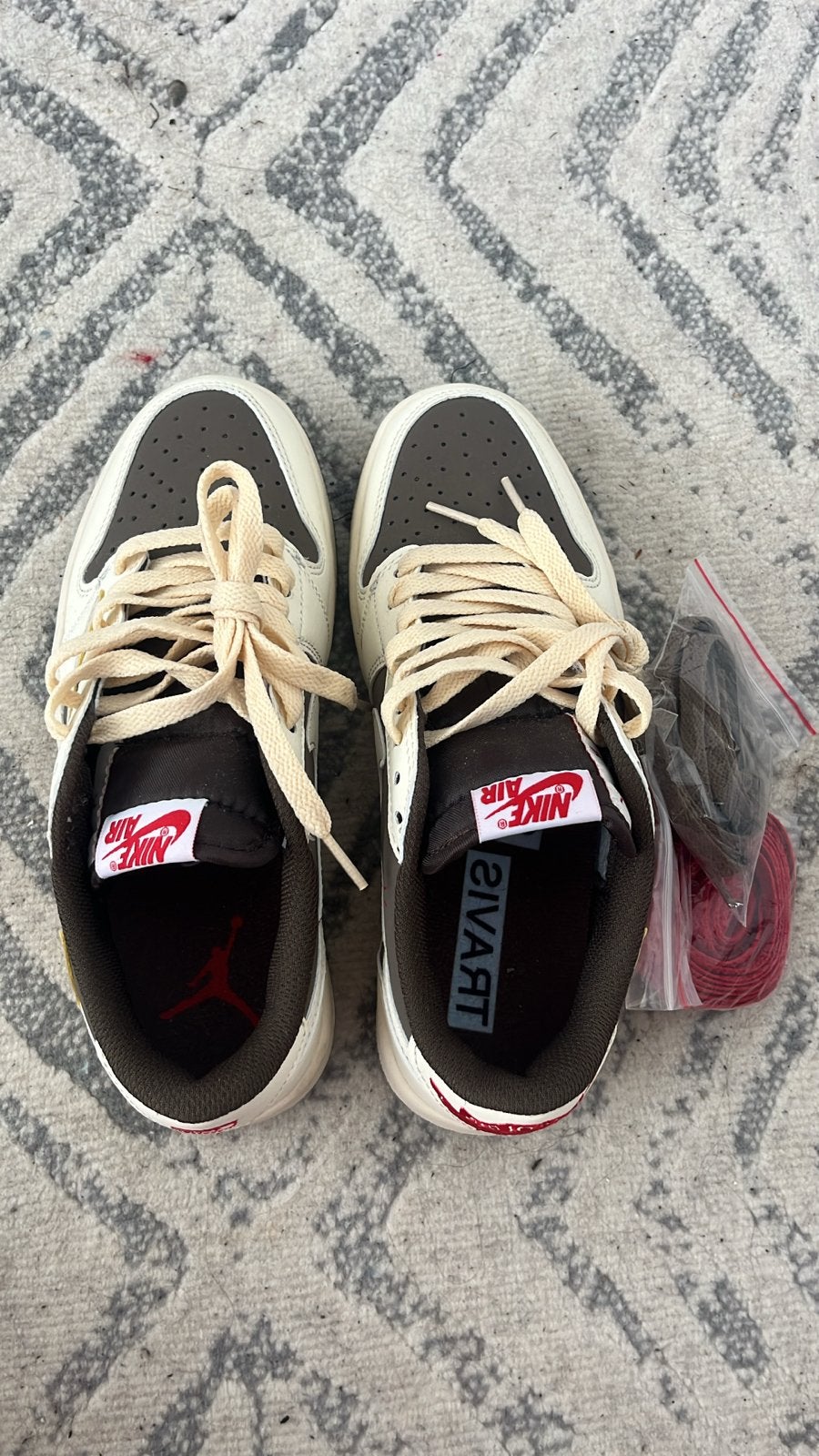 Travis scott mocha maat 38, Ophalen, Nieuw, Bruin, Sneakers of Gympen