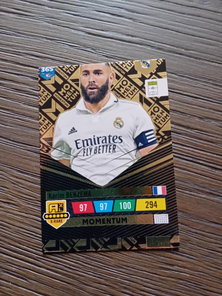 Karim Benzema Momentum Voetbal Kaartje - Adrenalyn XL, Verzamelen, Sportartikelen en Voetbal, Ophalen of Verzenden, Zo goed als nieuw