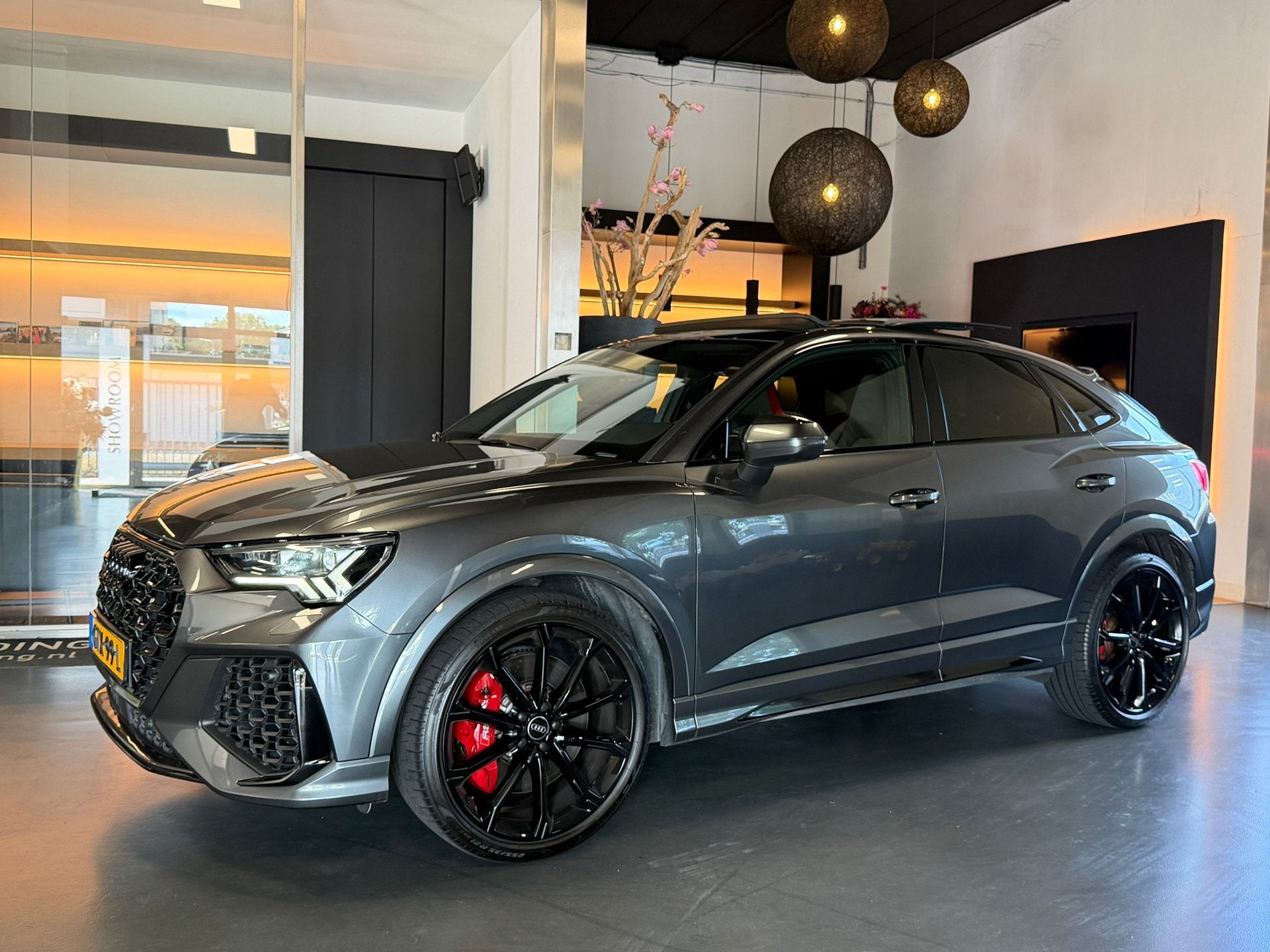 Audi Q3 Sportback TFSI RSQ3 Pano RS-seats 360Cam. VOL Memory, Auto's, Audi, Automaat, Gebruikt, 1675 kg, Bedrijf
