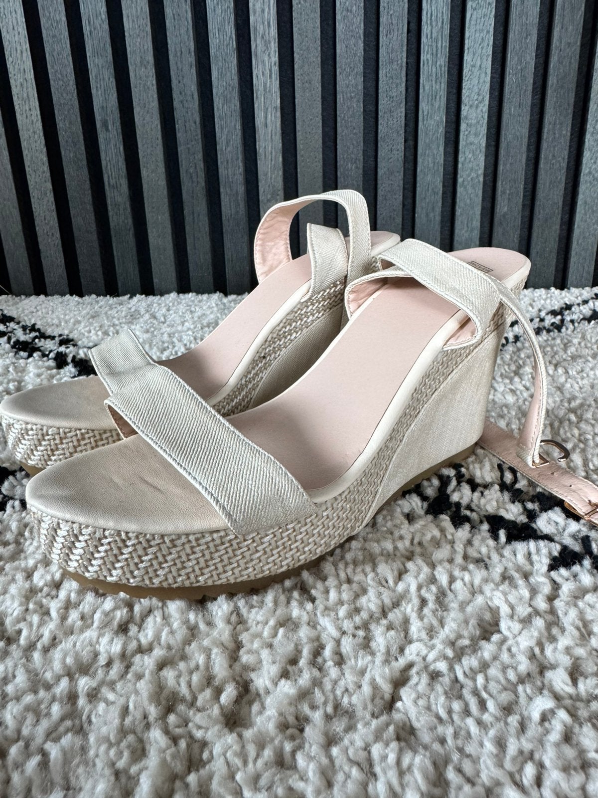 Dames schoen beige/wit, Ophalen, Beige, Overige typen, Zo goed als nieuw