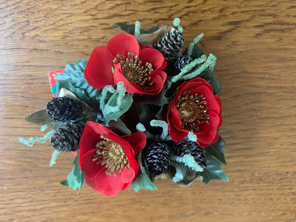 Zijde "Kerst" 'Kaarsenring' met Rode Bloemen Nieuw, Ophalen of Verzenden, Nieuw