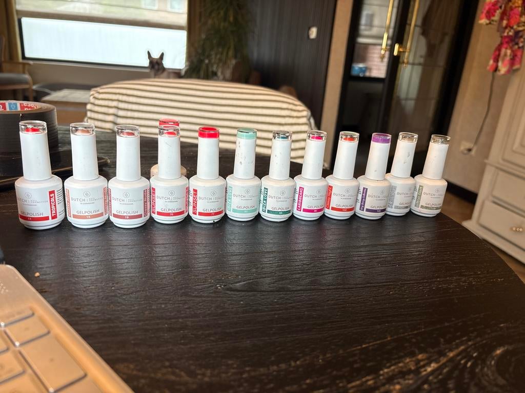 Gellak set - 13 potjes diverse kleuren, Overige kleuren, Ophalen of Verzenden, Zo goed als nieuw, Handen en Nagels