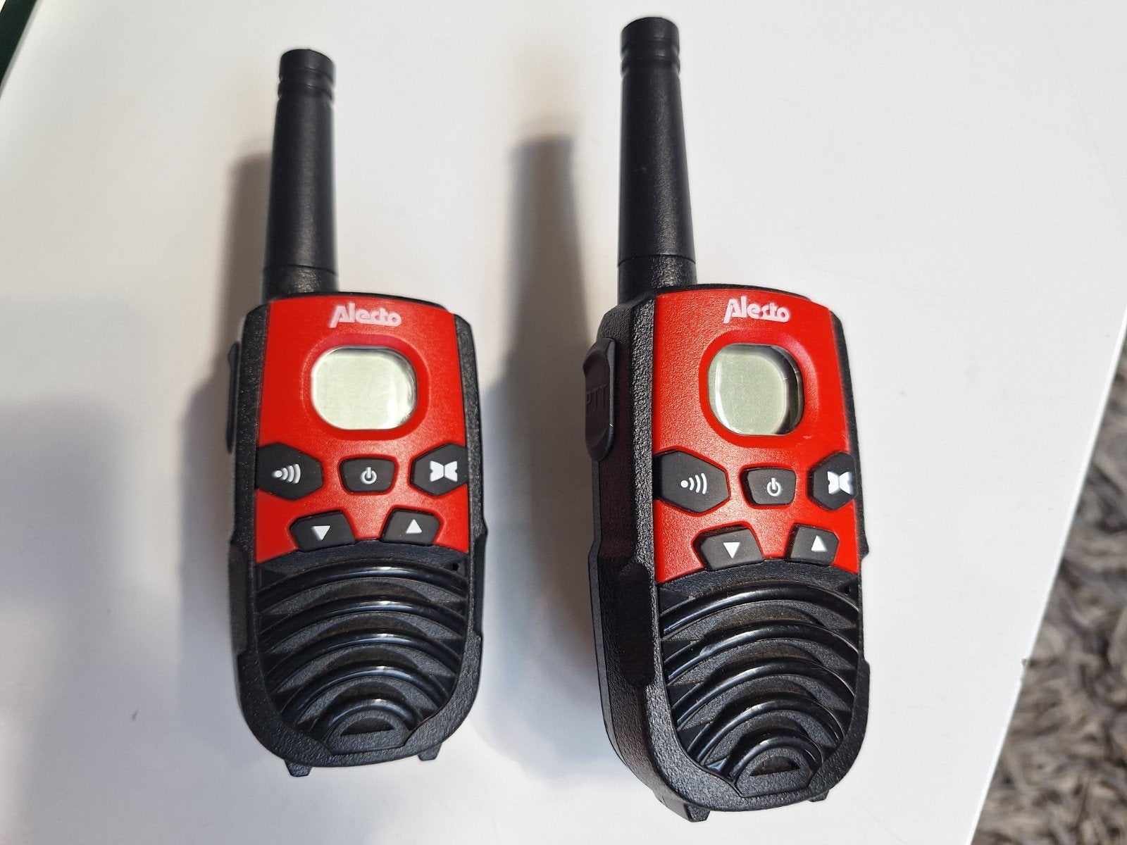 alecto walkie talkie FR-10RD, Ophalen, 5 tot 15 km, Zo goed als nieuw, Portofoon of Walkie-talkie