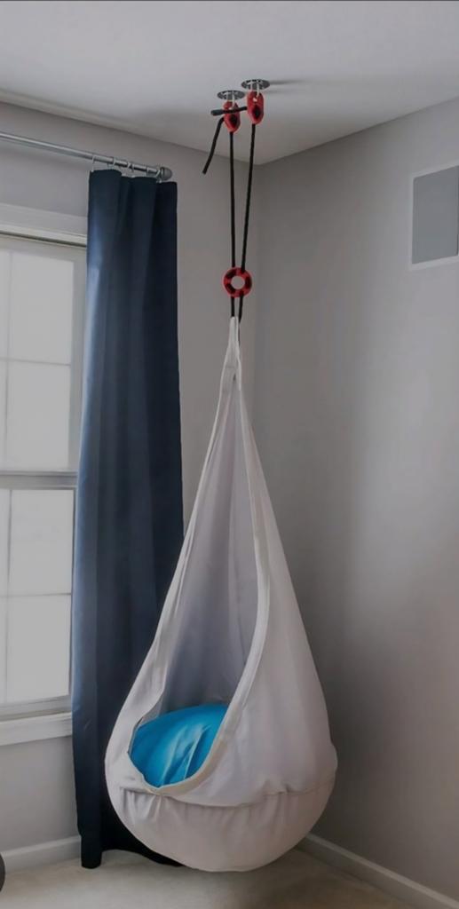IKEA Ekorre Hangstoel voor kinderen - Comfortabel en speels, Ophalen of Verzenden, Gebruikt, Overige typen