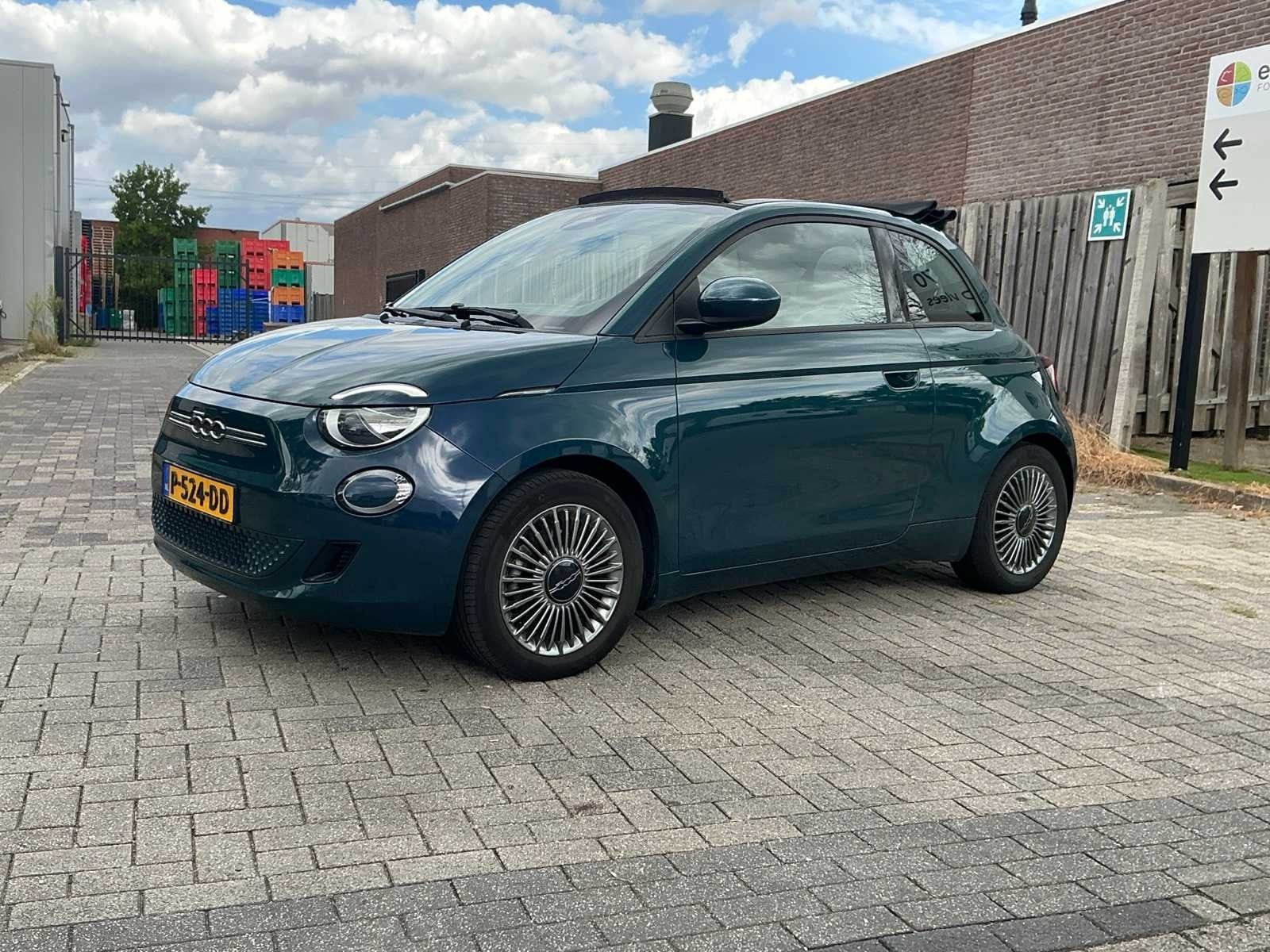 2021 Fiat 500 Cabrio Icon 42 kWh, Auto's, Fiat, 4 stoelen, 70 pk, 25 min, Te koop