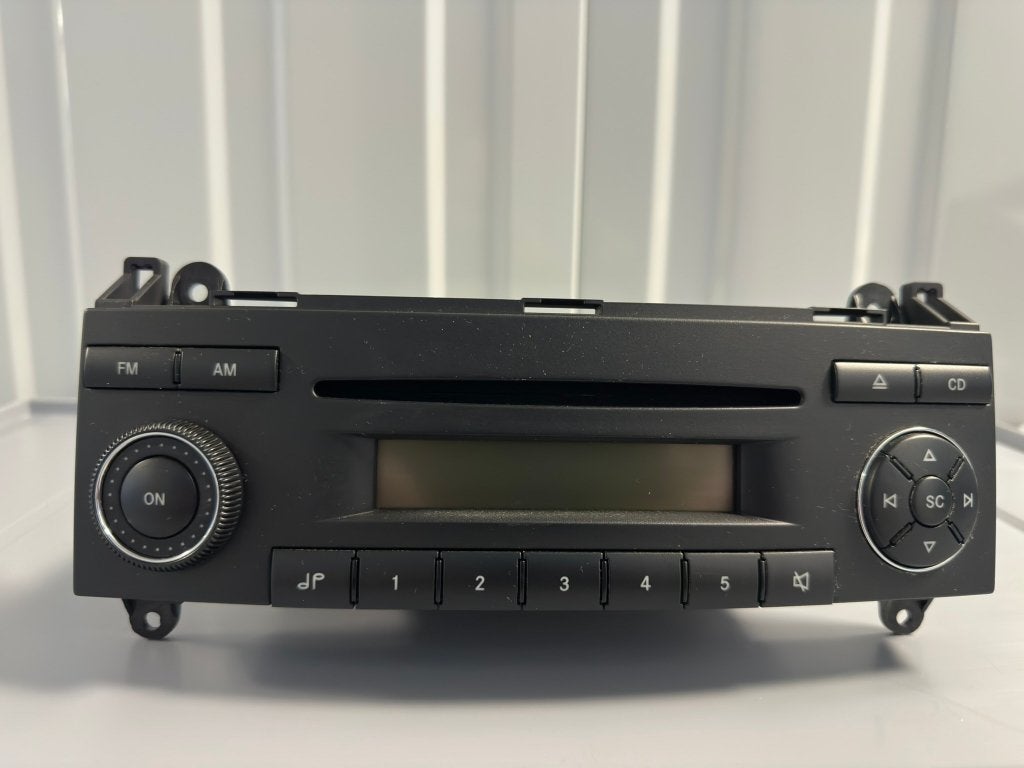 Volkswagen Radio RCD301, Auto diversen, Ophalen of Verzenden, Zo goed als nieuw