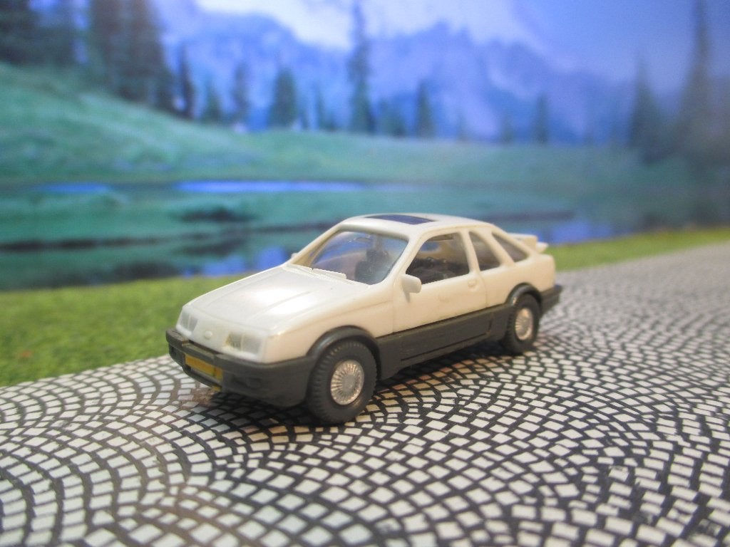 Ford Sierra XR4i - Wiking wit, Ophalen of Verzenden, Gebruikt, Auto, Wiking