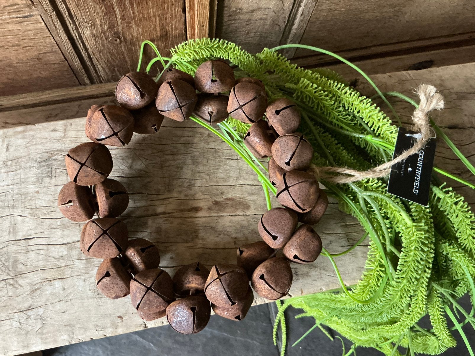 NIEUW Countryfield krans met roestkleurige belletjes, Ophalen of Verzenden, Nieuw