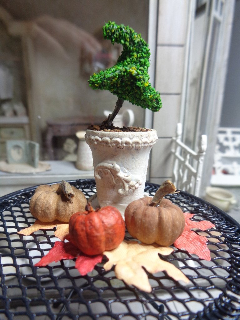 Brocant herfststukje .......Poppenhuis 1:12…..(nr R45), Ophalen of Verzenden, Nieuw, Poppenhuis