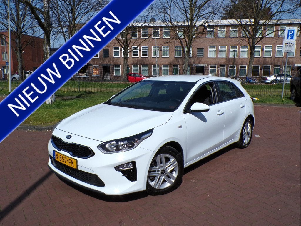 Kia Ceed 1.4 T-GDi DynamicPlusLine 141 PK,,, stuurverwarming, Auto's, Kia, Voorwielaandrijving, Euro 6, 4 cilinders, Wit