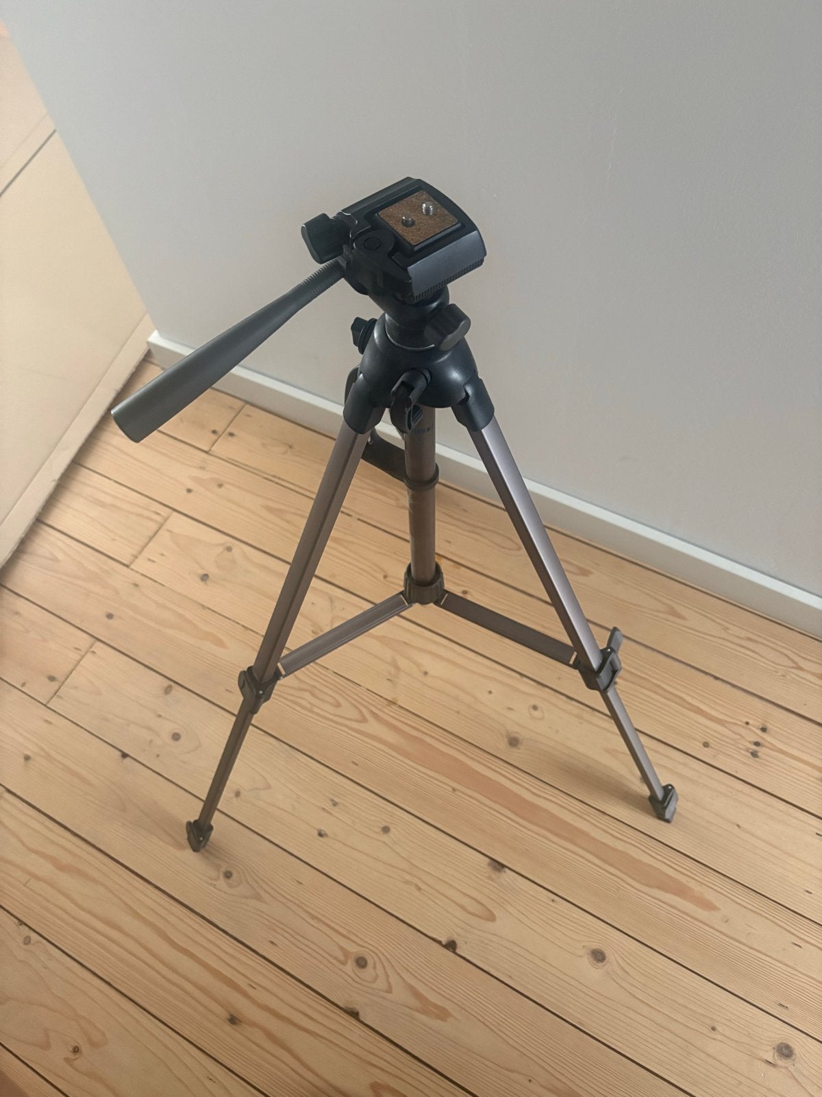 Vanguard Millennium 2 Statief met Snelkoppelingsplaat, Gebruikt, Inklapbaar, Ophalen of Verzenden, Driepoot