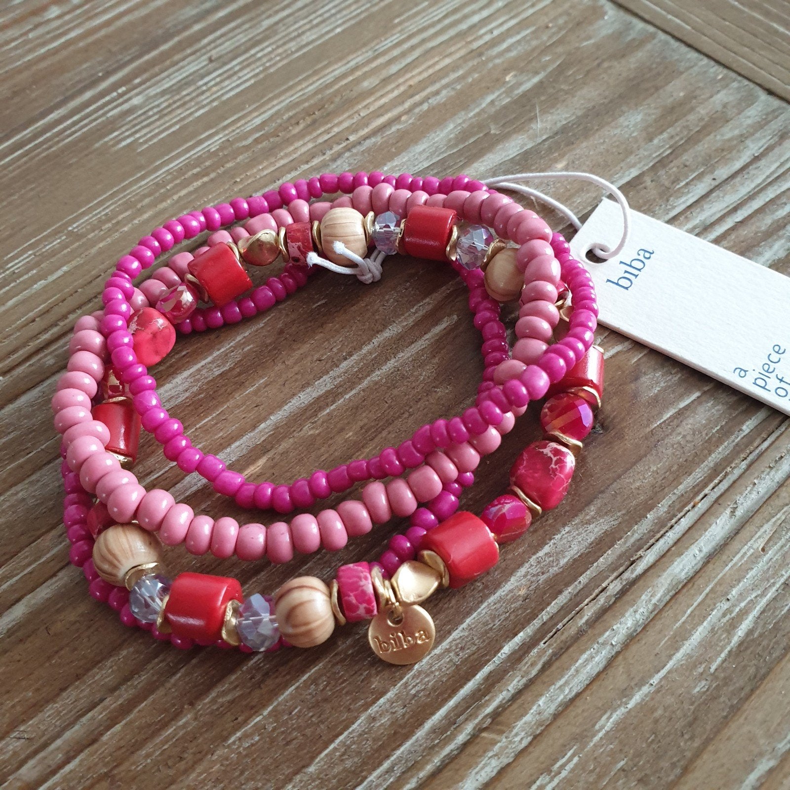 4 x Nieuwe Biba Armbandjes. Voor 6,99 Verzendkosten 1,50, Ophalen of Verzenden, Nieuw, Roze, Overige materialen